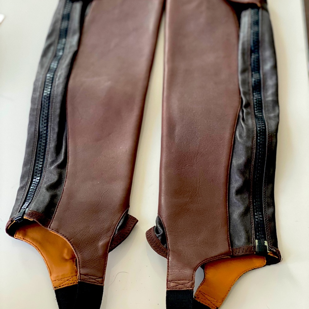ARIAT- Close contact chap -Oiled chocolate